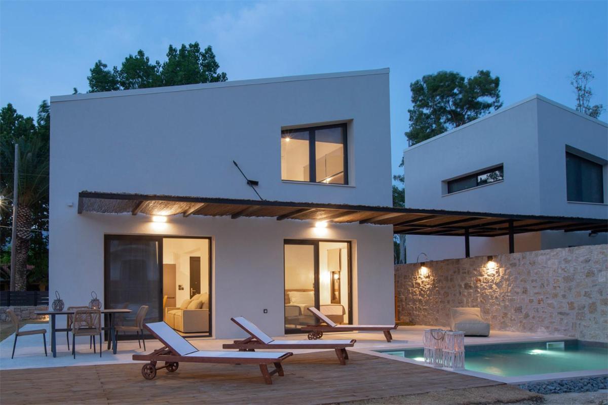 Seascape Villas Vassiliki - Beachfront Villas Екстериор снимка