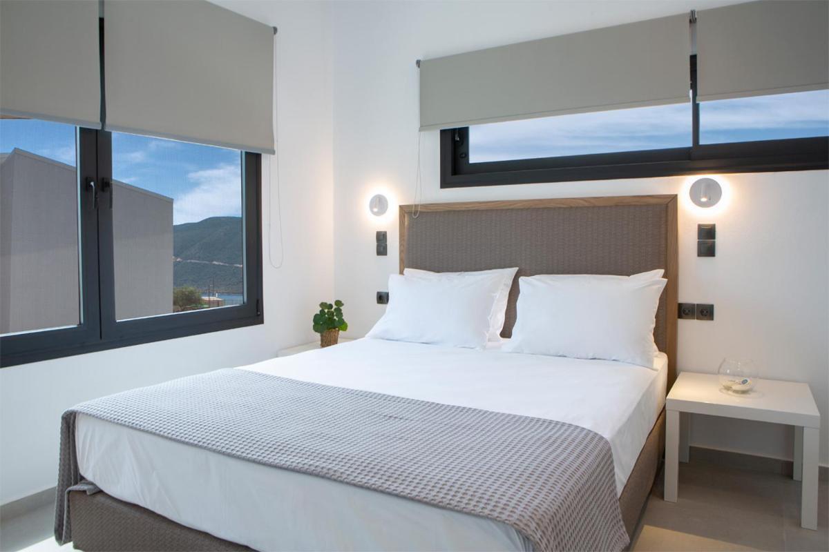 Seascape Villas Vassiliki - Beachfront Villas Екстериор снимка