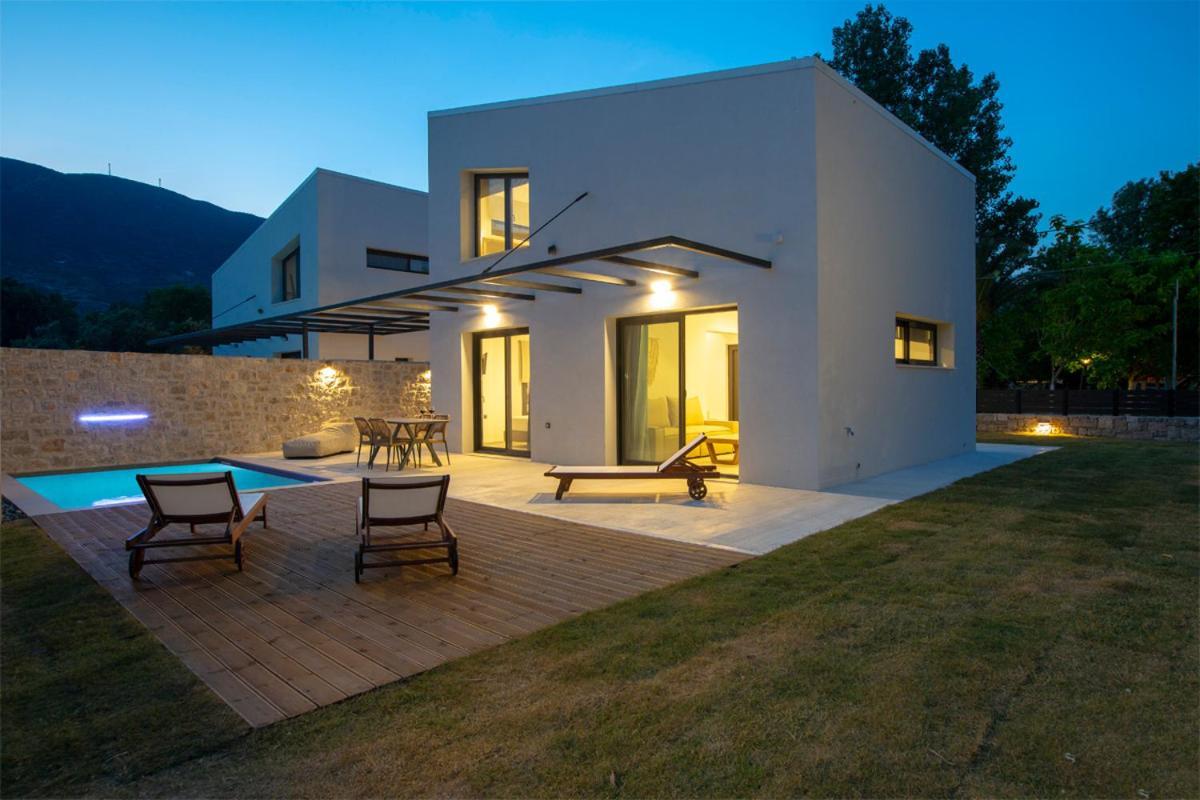 Seascape Villas Vassiliki - Beachfront Villas Екстериор снимка