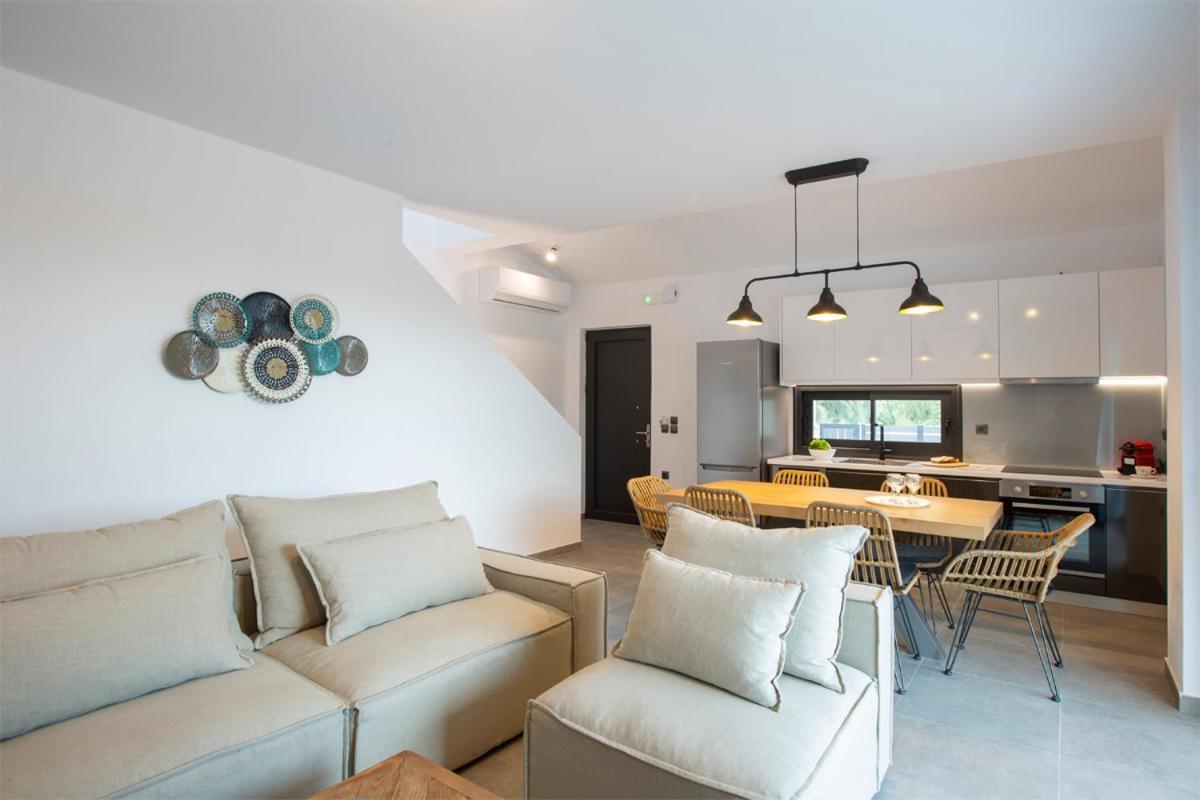Seascape Villas Vassiliki - Beachfront Villas Екстериор снимка